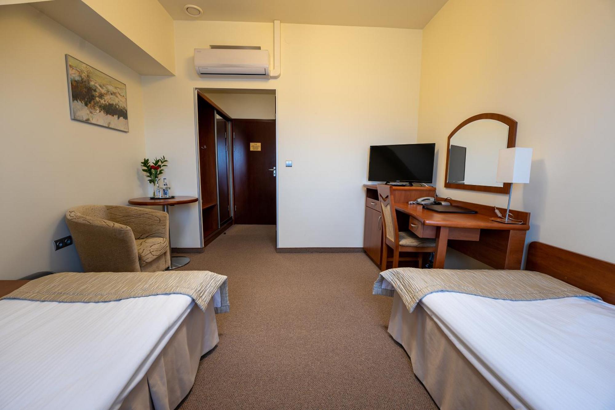 Hotel Szelcow Lesko Ngoại thất bức ảnh